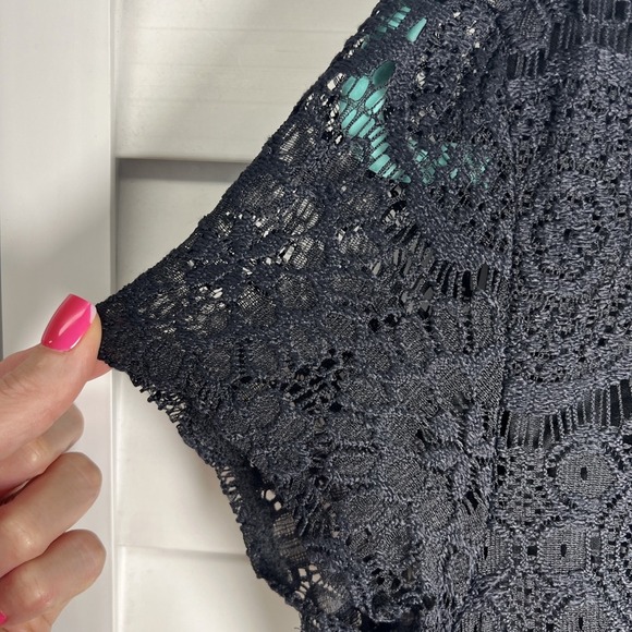 Laundry by Shelli Segal Lace Short Sleeve Scallop Hem Shift Dress Size 8 Black - Picture 5 of 10